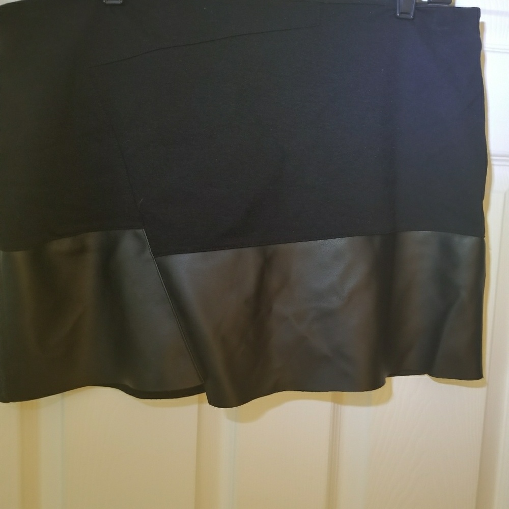 Peyton Jensen mini skirt